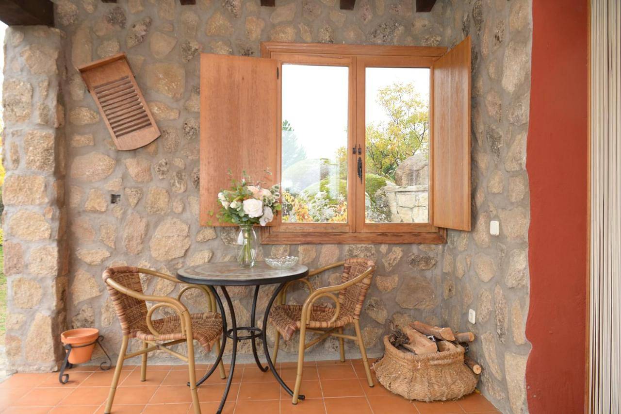 Casa Rural Roja in El Tiemblo, Provincia de Ávila