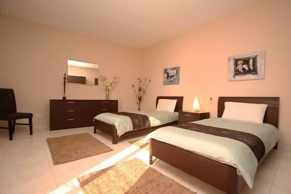 Ganze Wohnung, Comfort Class Lizenzierte Wohnung im Herzen von Malta in Haz-Zebbug, Insel Malta