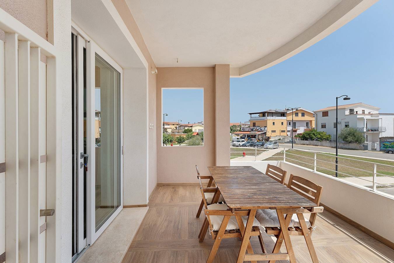 Ganze Wohnung, Apartment 'Seaview' mit Meerblick, Wlan und Klimaanlage in La Caletta, Siniscola