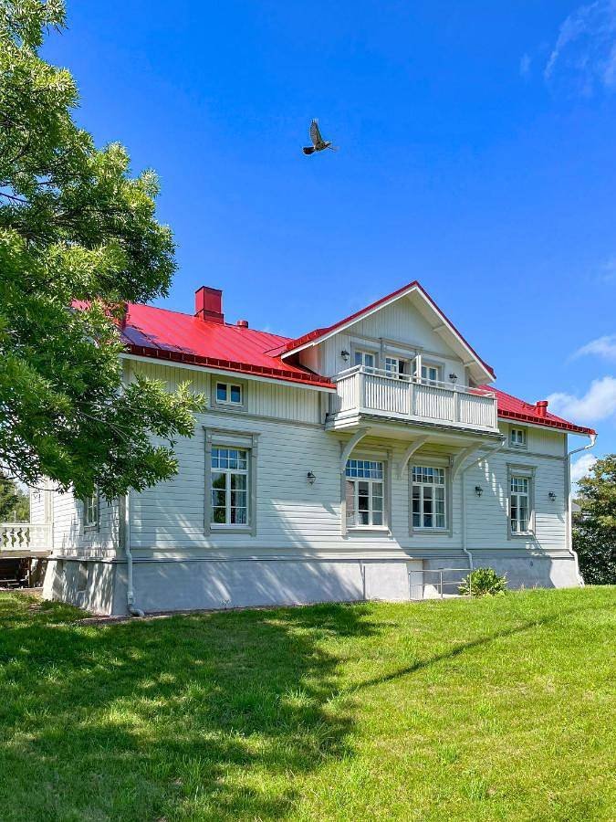 Villa för 10 Personer, med Balkong samt Trädgård och Bastu på Åland