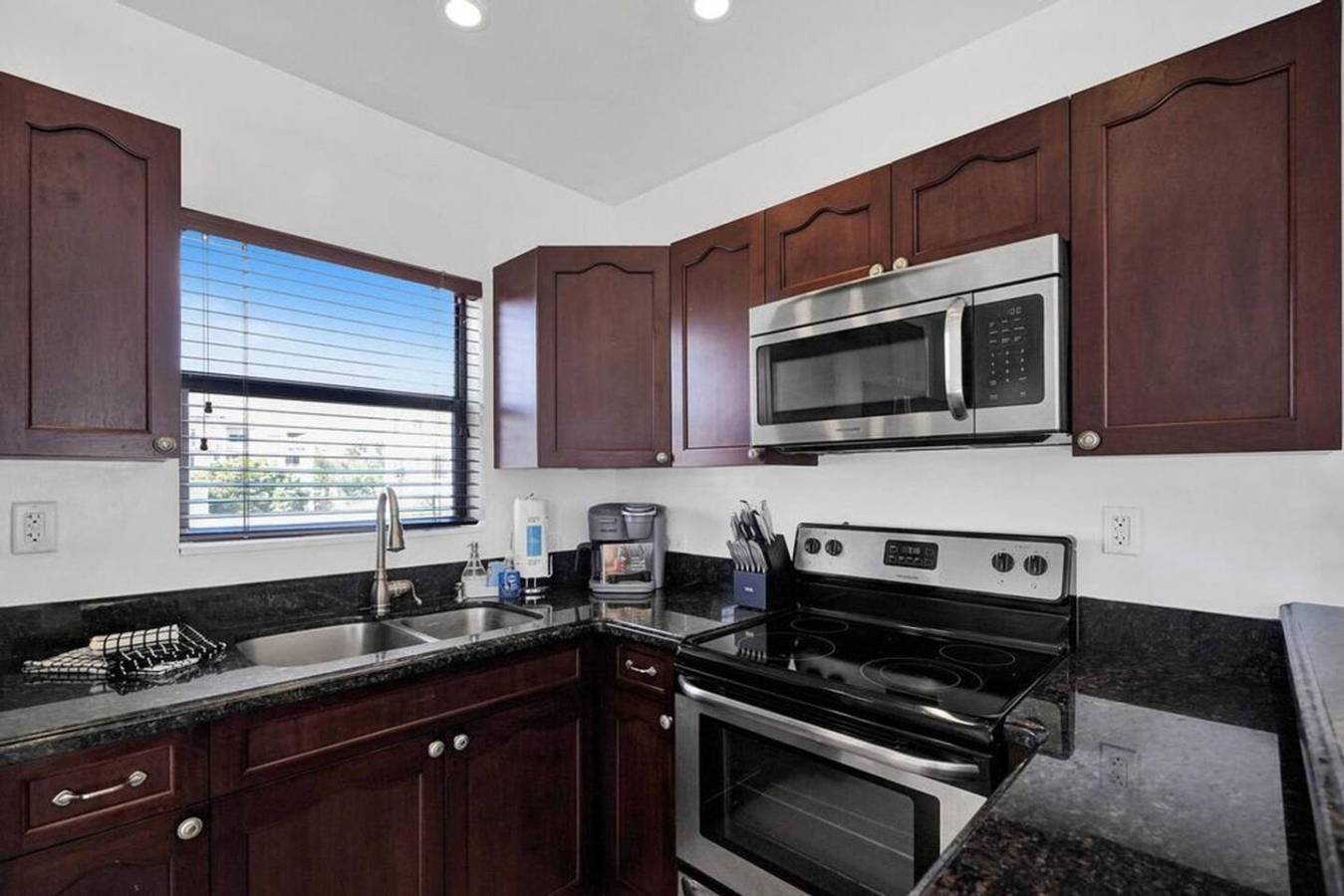 Apartamento entero, Waves On Walnut # 4-Beach Access in Hollywood Beach (FL), Hollywood (Florida)