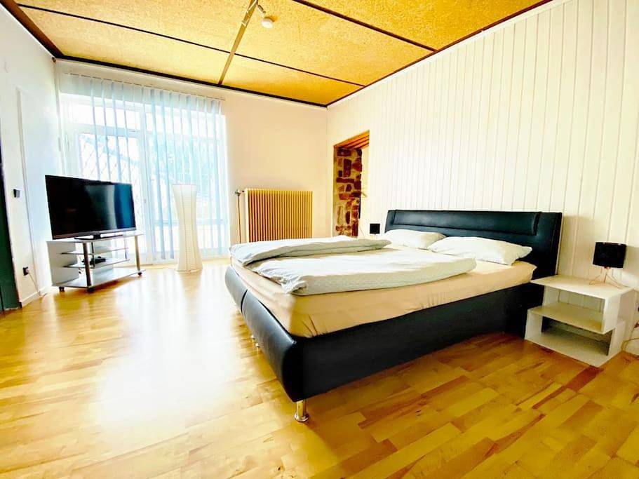 Ganze Wohnung, Fewo - Waldrand-Lage mit Garten, Grill & Parkplatz in Schömberg, Nordschwarzwald