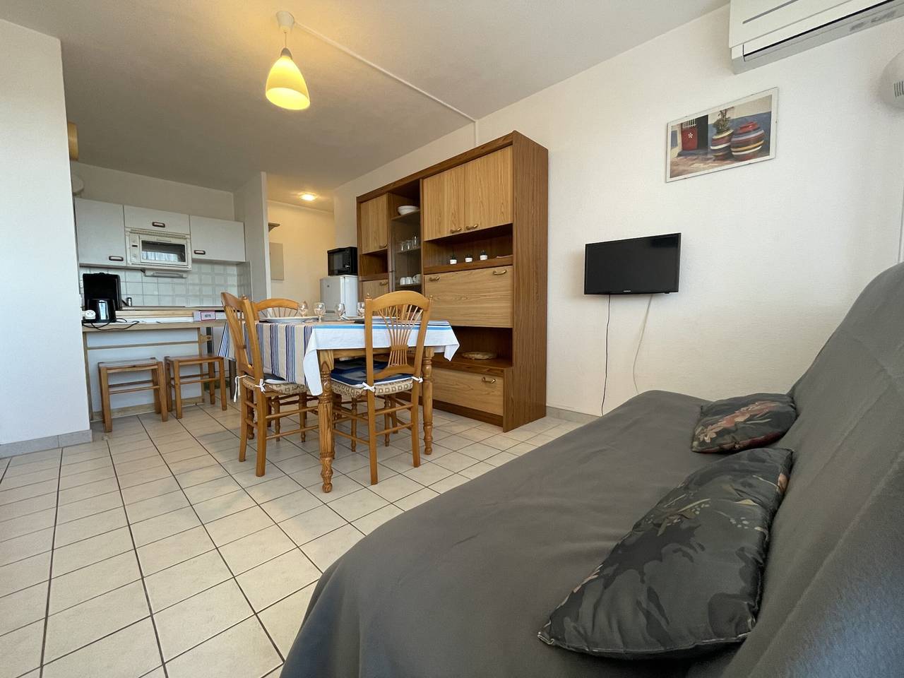 Entire apartment, 2-room beachfront apartment with pool - Sète in Sete, Mediterranean Coast (France)