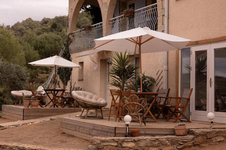 Gîte pour 4 personnes, avec vue ainsi que jardin et piscine à Agel - 2