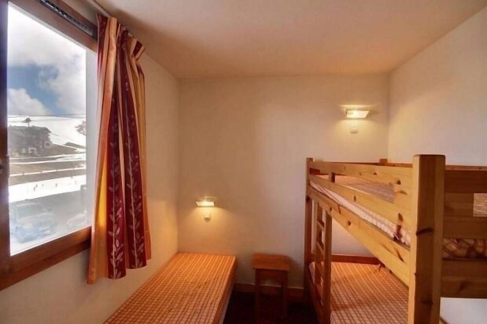 Entire apartment, Triplex for 7 with large terrace on slopes in Plagne Villages, La Plagne-Tarentaise