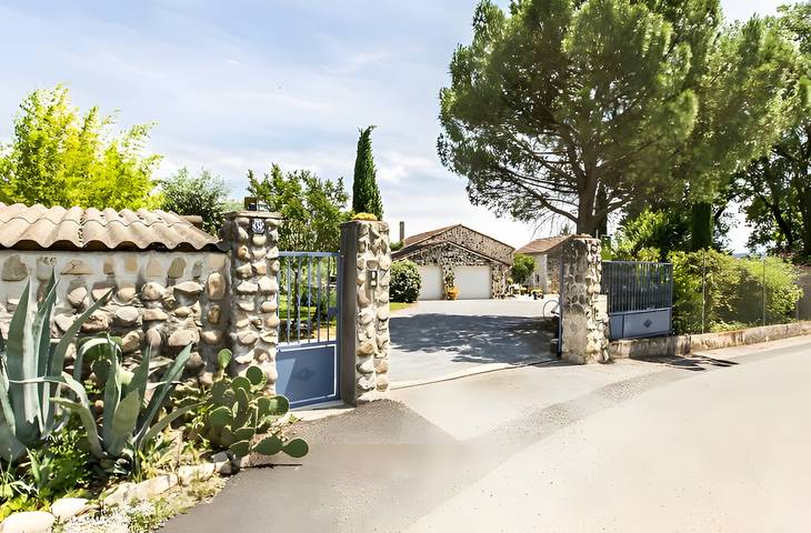 Vakantiehuis voor 6 personen, met tuin in Sampzon