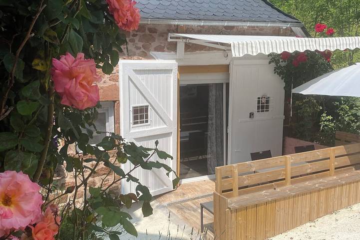 Maison de vacances pour 6 personnes, avec Jacuzzi ainsi que Terrasse et Sauna à Espalion