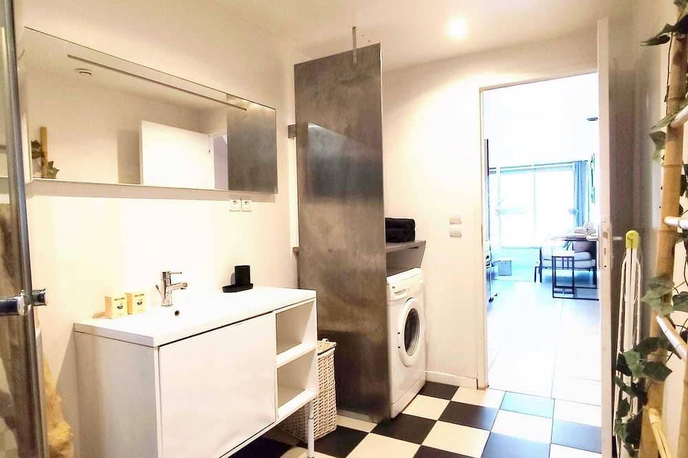 Ganze Wohnung, Modern Wifi Studio for 2 in Bègles in Bègles, Bordeaux und Umgebung