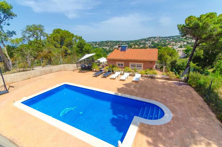 Chalet para 6 personas, con terraza, Se admiten mascotas en Selva - 3