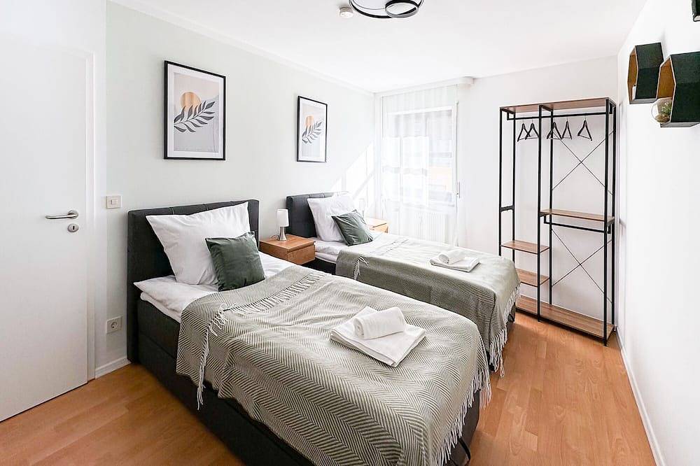 Ganze Wohnung, A-City*Netflix*Boxbetten -Sofa*Innenstadt*Parkmöglichkeiten*Vollausstattung*Neu! in Augsburg-Innenstadt, Augsburg