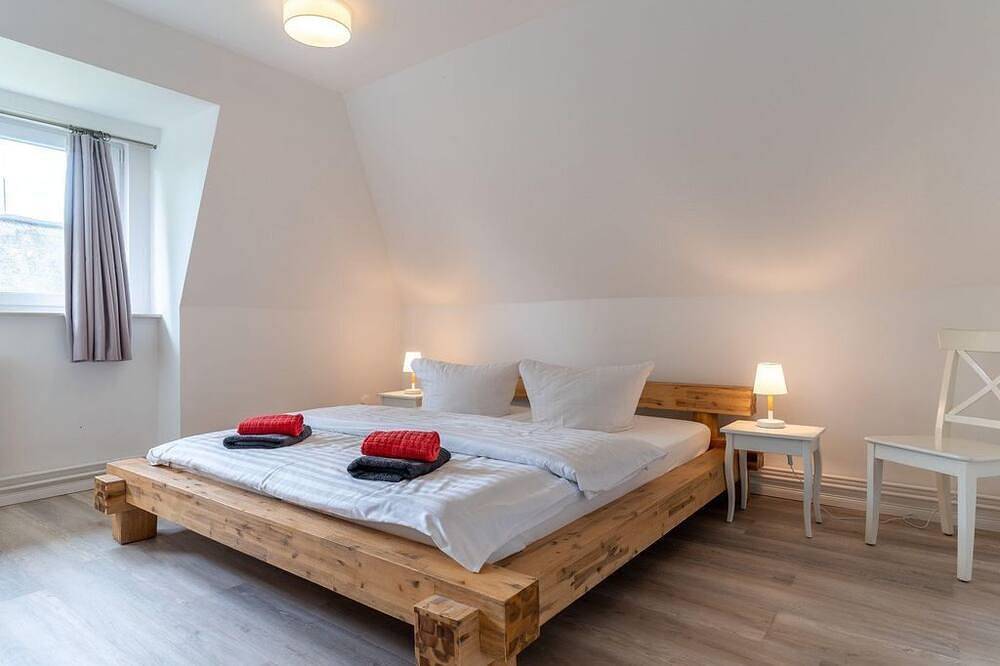 Ganze Wohnung, Ferienwohnung Louisa von Ahrentschildt - Ferienwohnung von Ahrentschildt- Pole in St. Peter-Ording, Eiderstedt