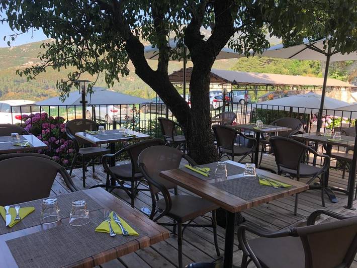 Hôtel pour 2 personnes, avec vue ainsi que jardin et terrasse à Vivario