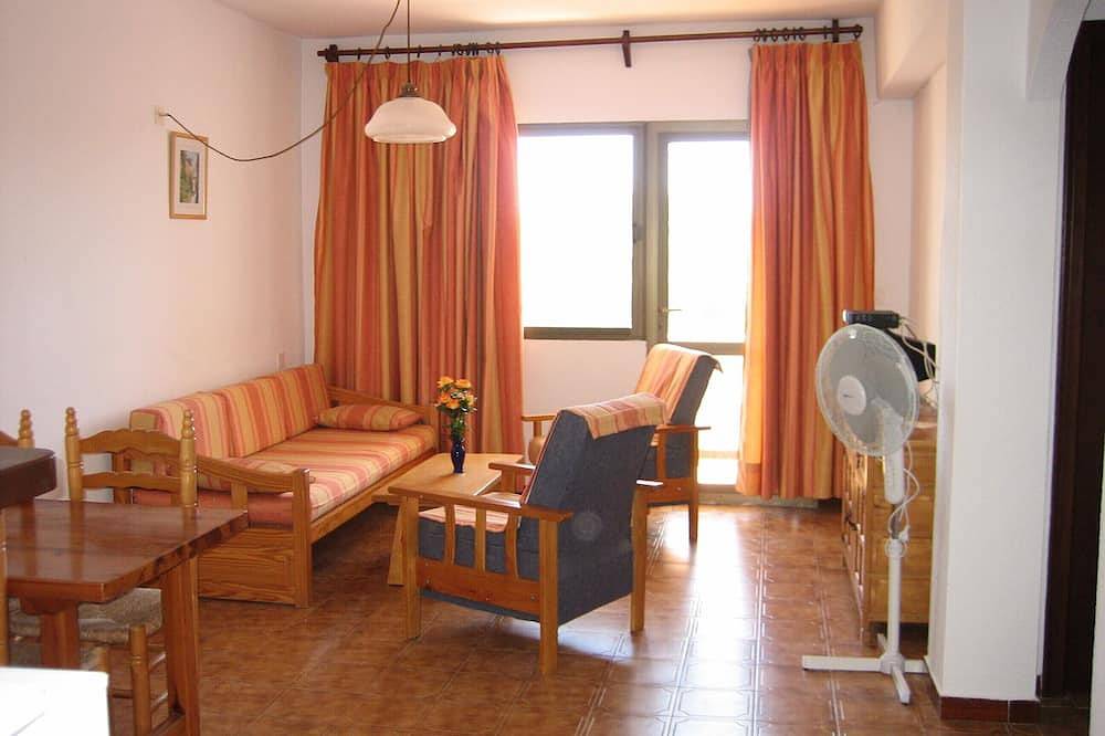 Ganze Wohnung, Fewo in Es Pujols,Familienfreundlich,zentral,strandnah,Pool, Wifi,bis 2 Personen in Es Pujols, Formentera