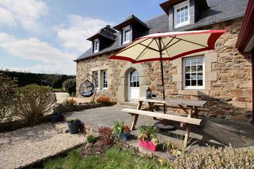 Gîte pour 4 personnes, avec terrasse et jardin à Lézardrieux