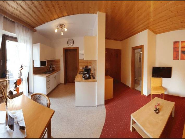 Ferienwohnung für 2 Personen, mit Seeblick und Balkon sowie Garten, kinderfreundlich in Egg am Faaker See - 3