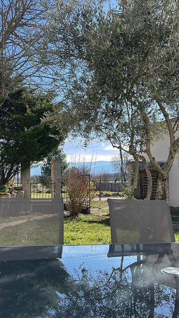 Cottage pour 5 personnes, avec vue ainsi que jardin et terrasse dans Le Poët