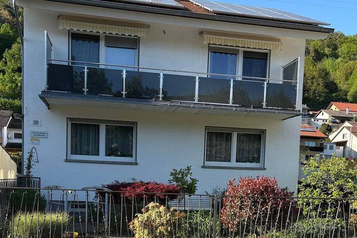 Ferienwohnung für 3 Personen, mit Terrasse in Annweiler