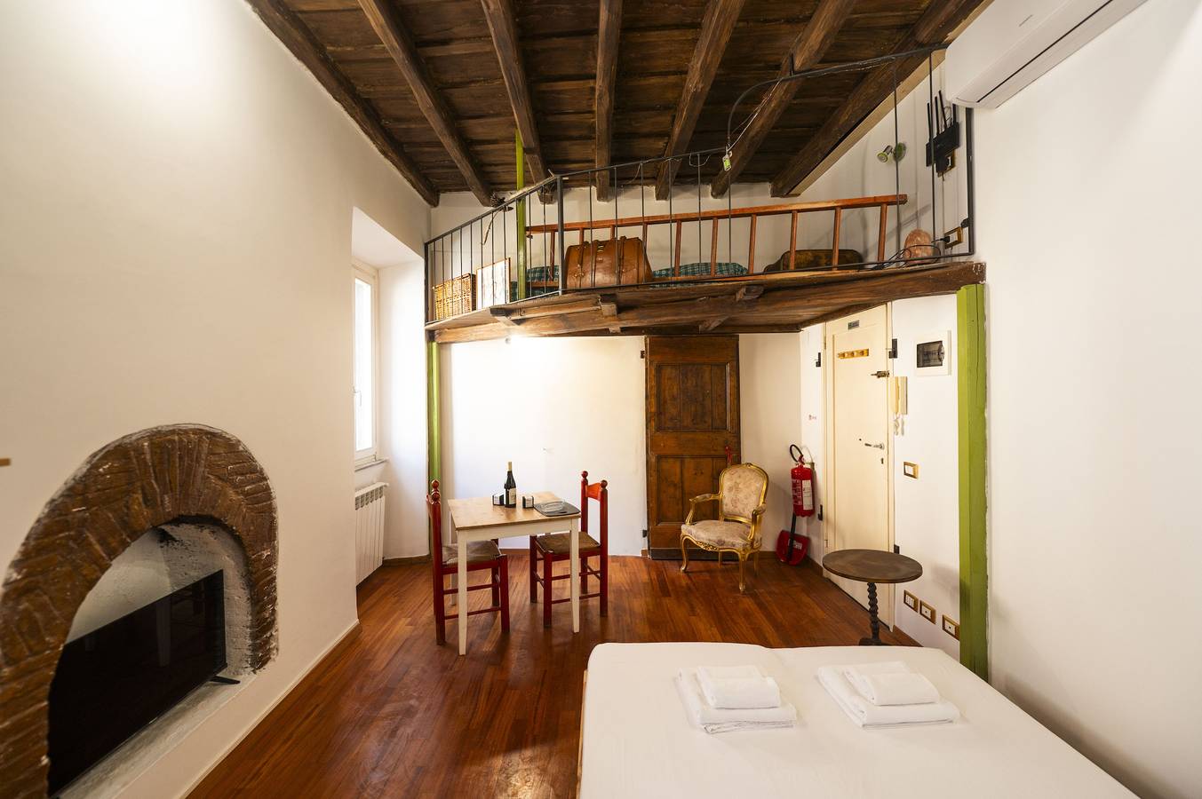 Monolocale intero, Trastevere Romantic Nest in Trastevere, Roma