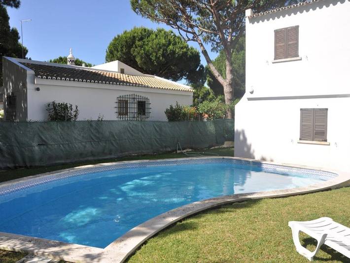 Villa voor 4 personen, with tuin and zwembad as well as terras in de Algarve