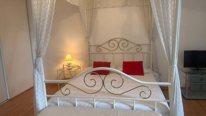 Station pour 14 personnes, avec jardin et piscine ainsi que jacuzzi et sauna à Châteauvieux - 2