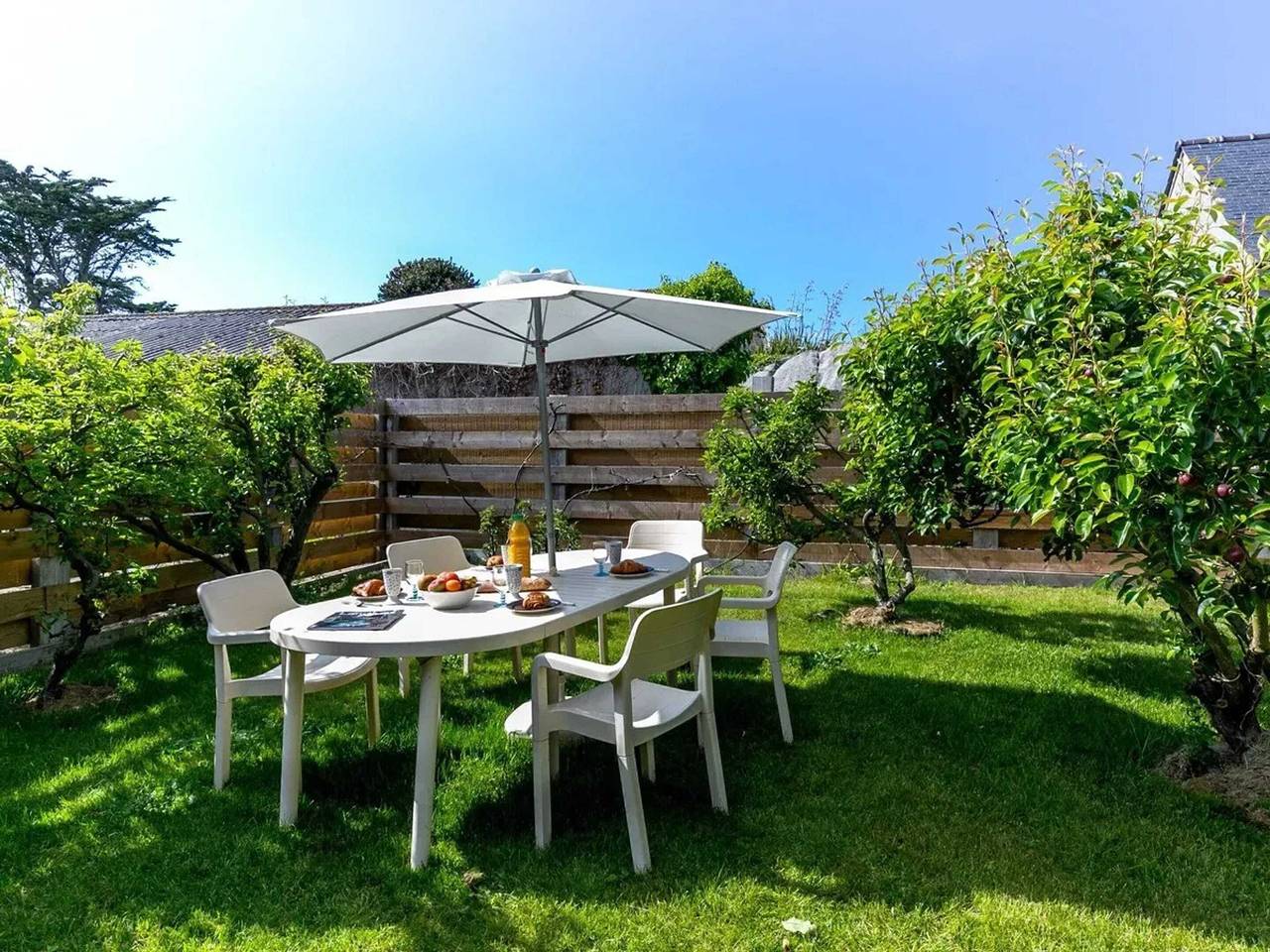 Cosy house in Plouescat with garden and terrace in Plouescat, Côte des Légendes
