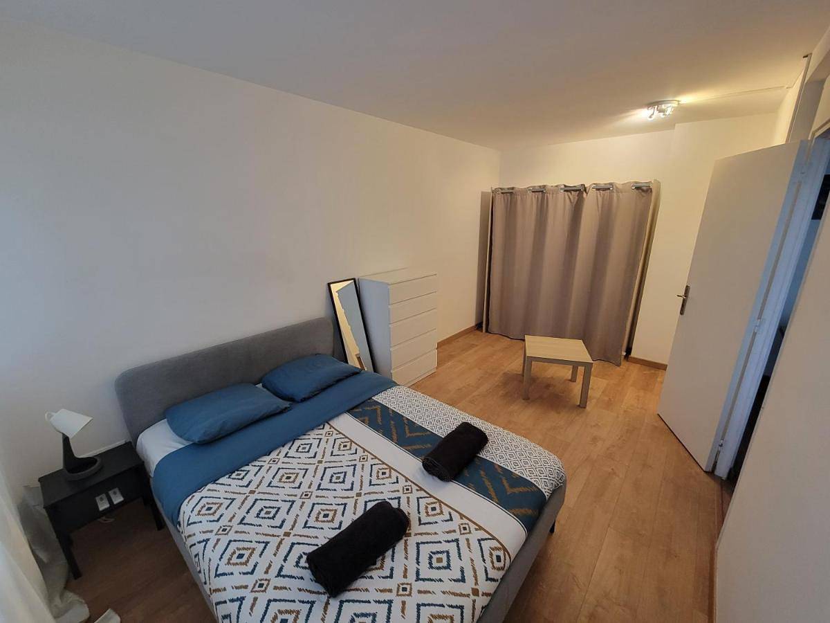 Appartement entier, Beautiful & cosy 3 bedrooms full accommodation in Ris-Orangis, Essonne