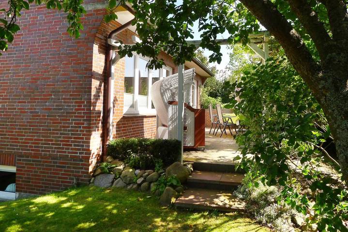 Ferienhaus für 6 Personen, mit Sauna und Balkon sowie Garten - 1