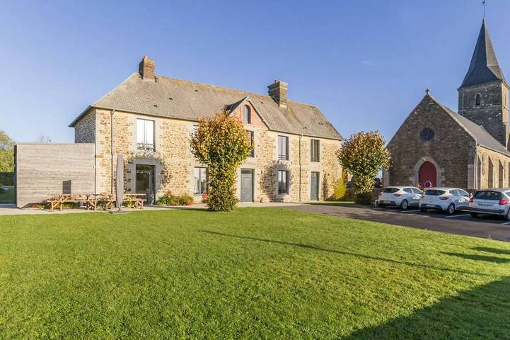 Gîte pour 14 personnes, avec jardin