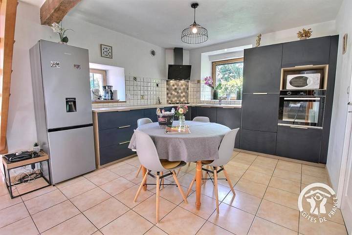 Location de vacances pour 4 personnes, avec Jacuzzi ainsi que Terrasse et Jardin à Limerzel - 3