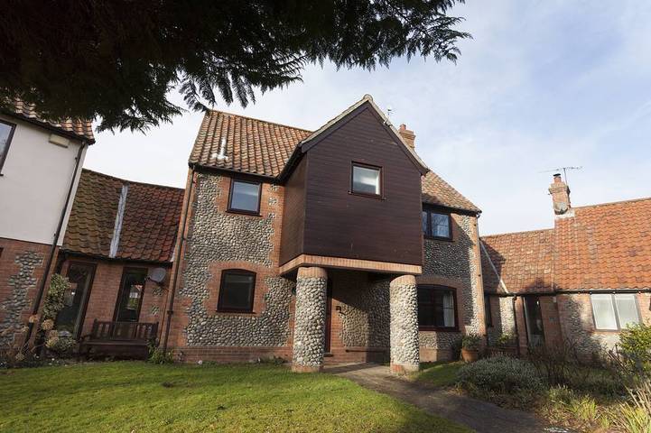Holiday home for 6 people, with garden and balcony in Blakeney