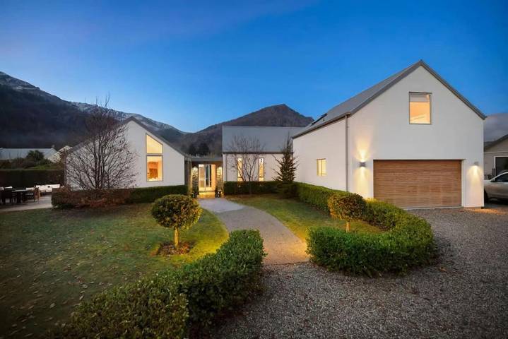 Ferienhaus für 14 Personen, mit Terrasse und Whirlpool - 1