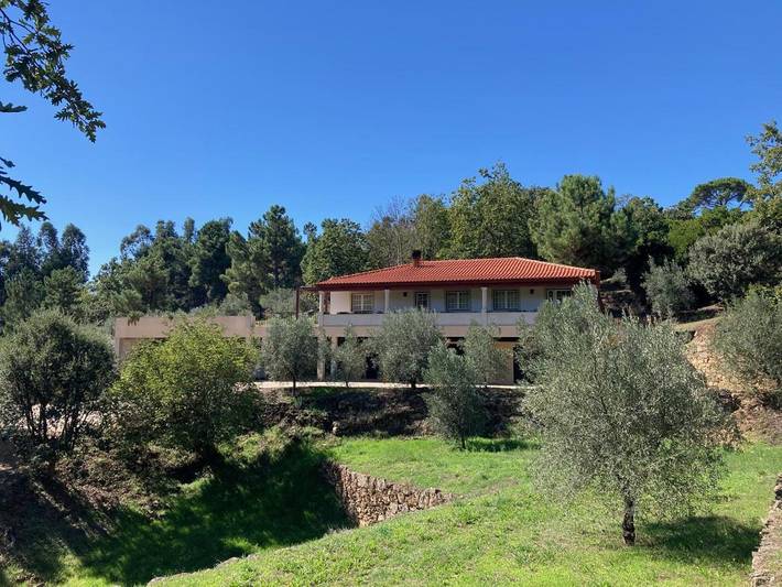 Location de vacances pour 2 personnes, avec Balcon et Terrasse ainsi que Jardin et Vue dans Tarouca