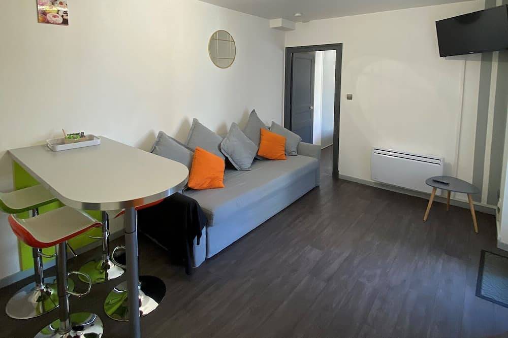 Apartamento entero, Appartement N2-Apartamento-Baño con bañera-Terraza in La Roche-sur-Yon, Valle del Loira