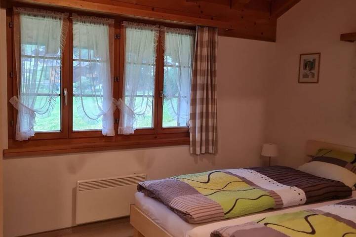 Ganze Wohnung, Tgèsa Plaun Pazzola R Loretz, (Rueras/Sedrun), 681.01 in Tschamut, Tujetsch