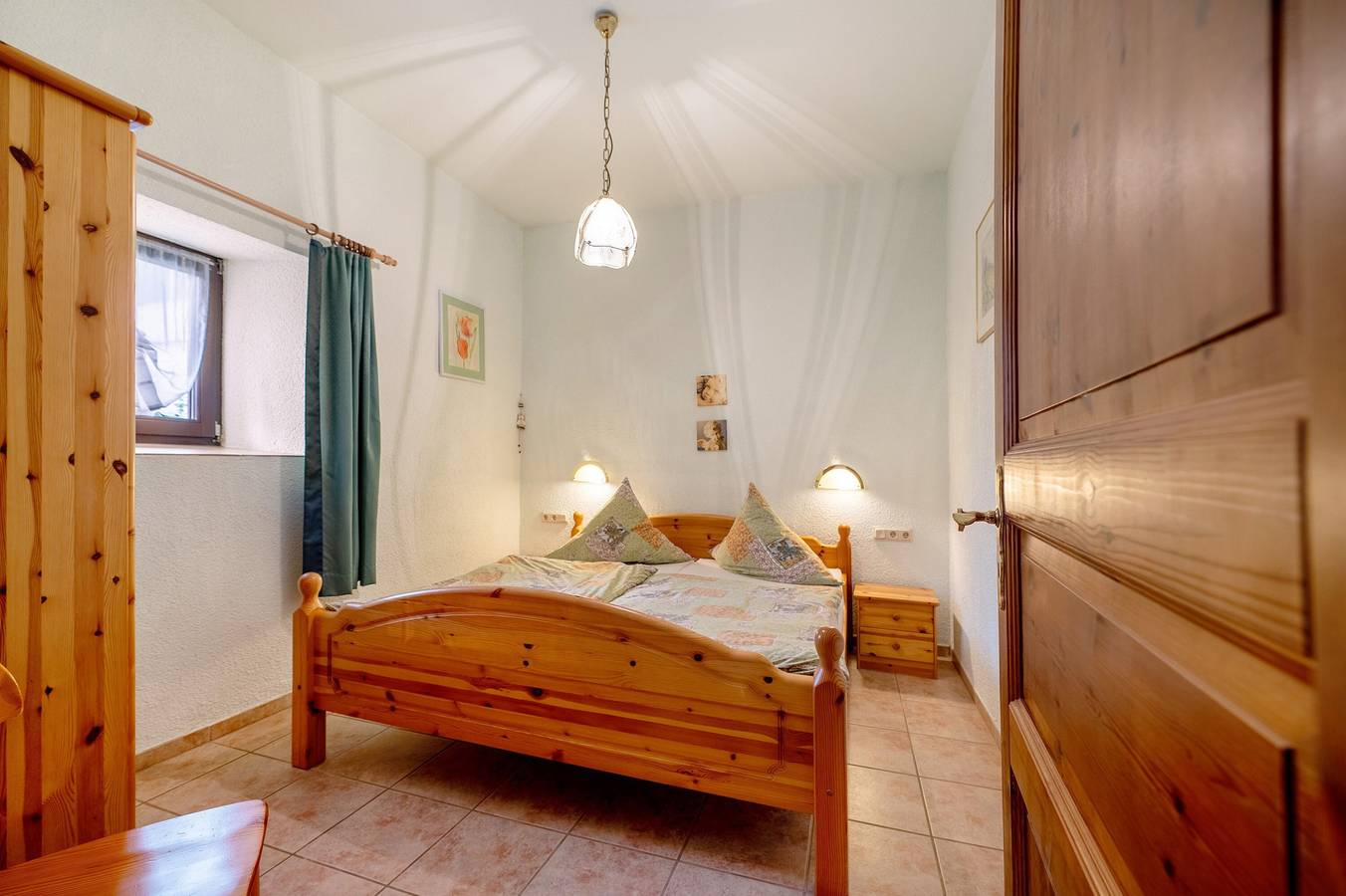 Ganze Wohnung, Ferienwohnung 'Eulennest 1' Terrasse und Wlan in Minheim, Bernkastel-Kues & Umgebung