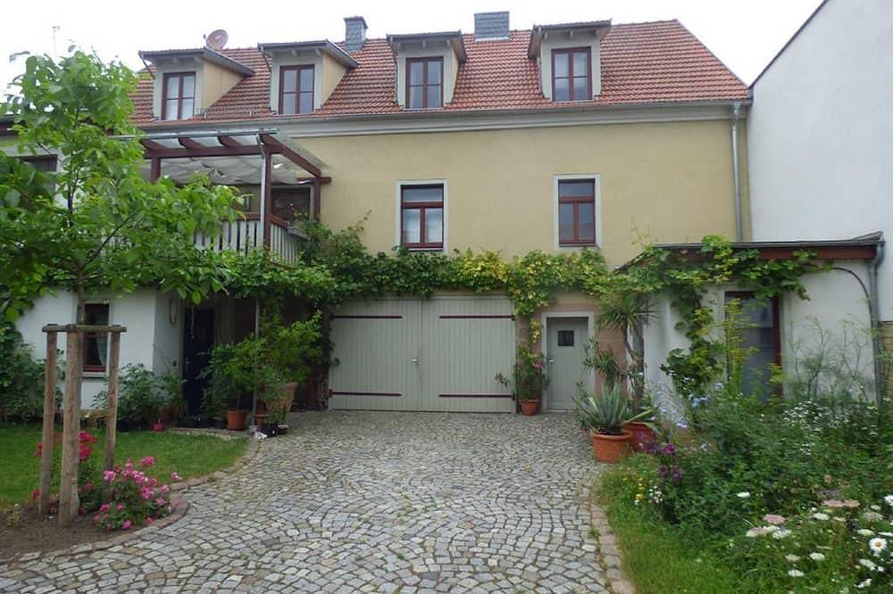 Ganze Wohnung, Ferienwohnung Högel - Appartement/Fewo, Dusche oder Bad, Wc in Naumburg, Saale-Unstrut