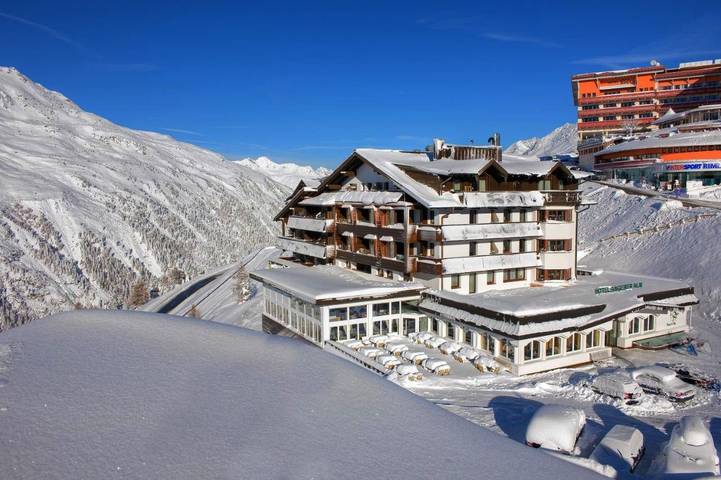 Hotel für 4 Personen, mit Balkon und Terrasse sowie Whirlpool und Pool in Hochgurgl