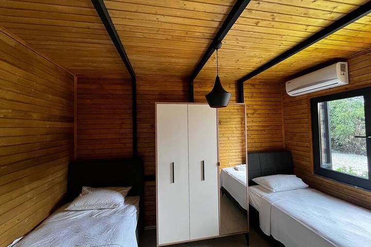Cozy 4-bedroom bungalow in serene Antalya with Ac in Antalya, Provinz Antalya