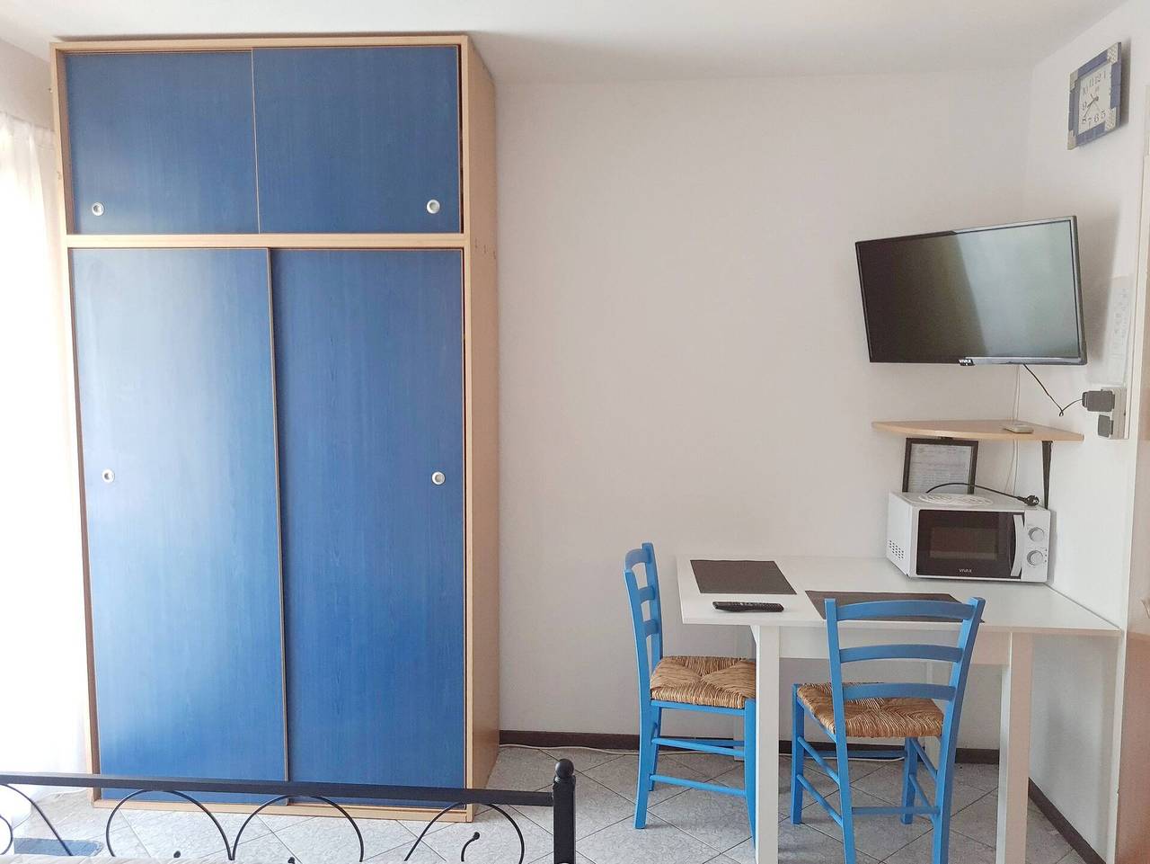 Entire apartment, Studio Apartment Bugi - with Balcony in Baska, Krk