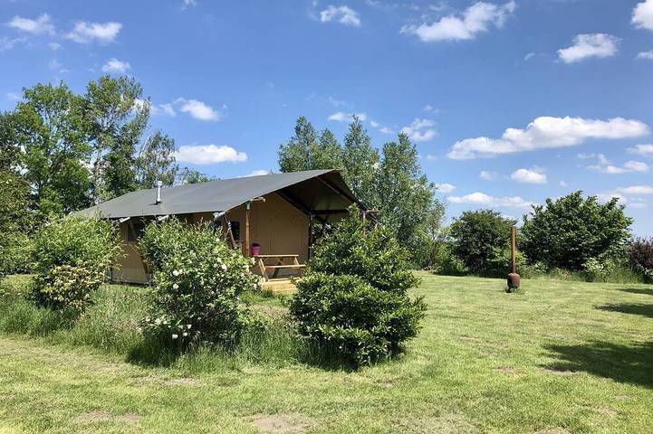 Blockhütte für 4 Personen, mit Garten und Terrasse