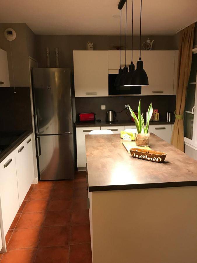 Appartement de vacances pour 2 personnes, avec terrasse et piscine, animaux acceptés