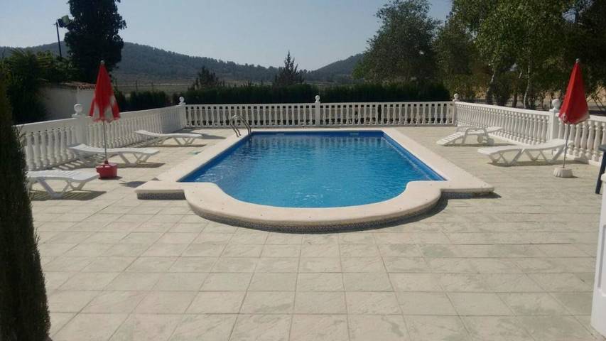 Casa de vacaciones para 15 personas, con piscina además de vistas y jardín en Río Mula - 3