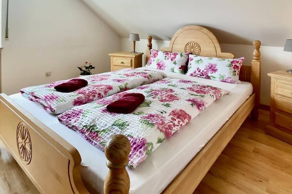 Wiesenhaus, Ferienhaus - 6-Bett-Ferienhaus Dusche/Wc, 3 Schlafräume in Manderscheid, Bernkastel-Kues & Umgebung