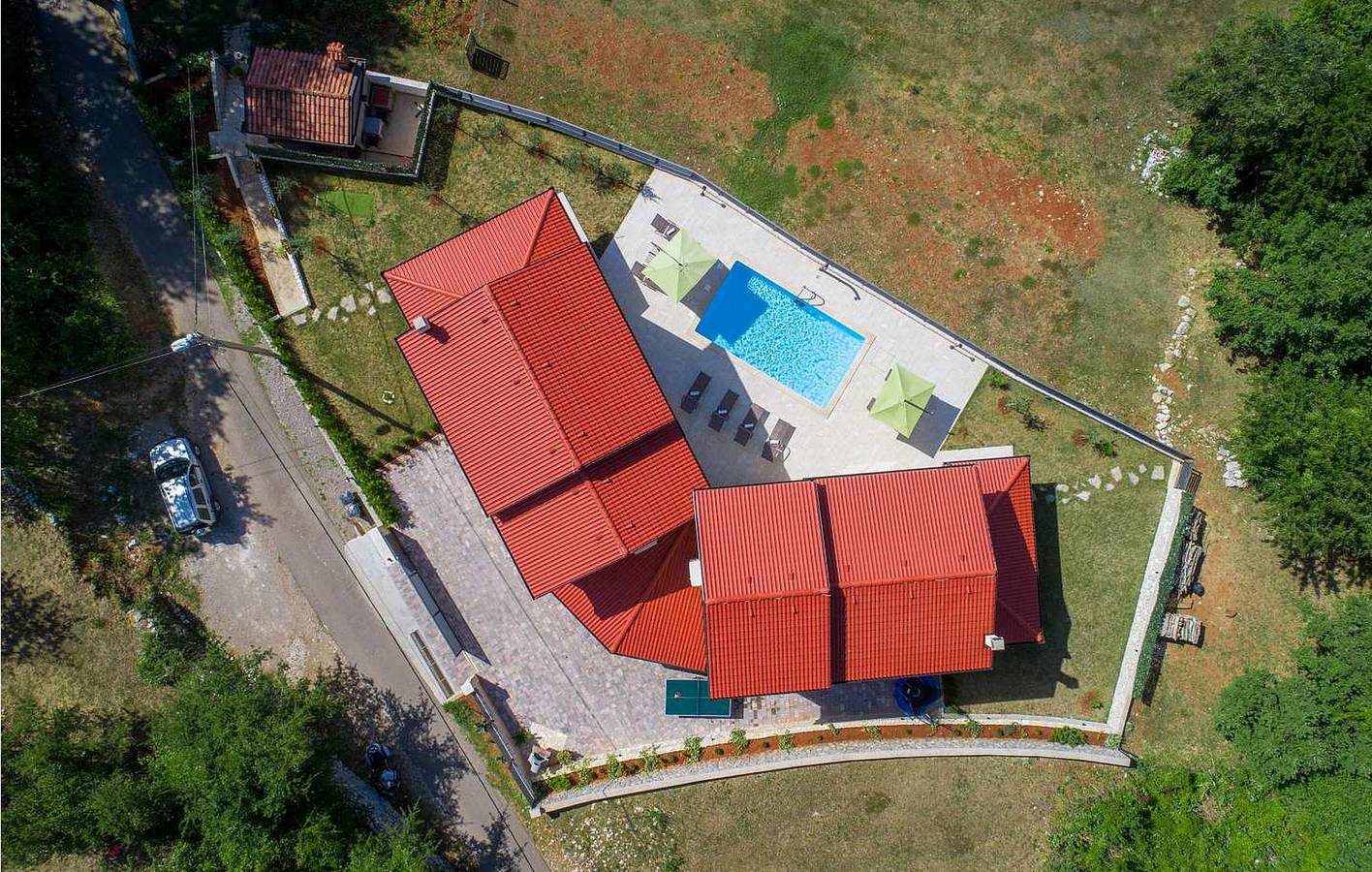 Geräumige 2-Zimmer-Wohnung mit Pool und Terrasse, 2 km vom Strand Sv. Ivan entfernt in Moscenicka Draga, Primorje-Gorski Kotar