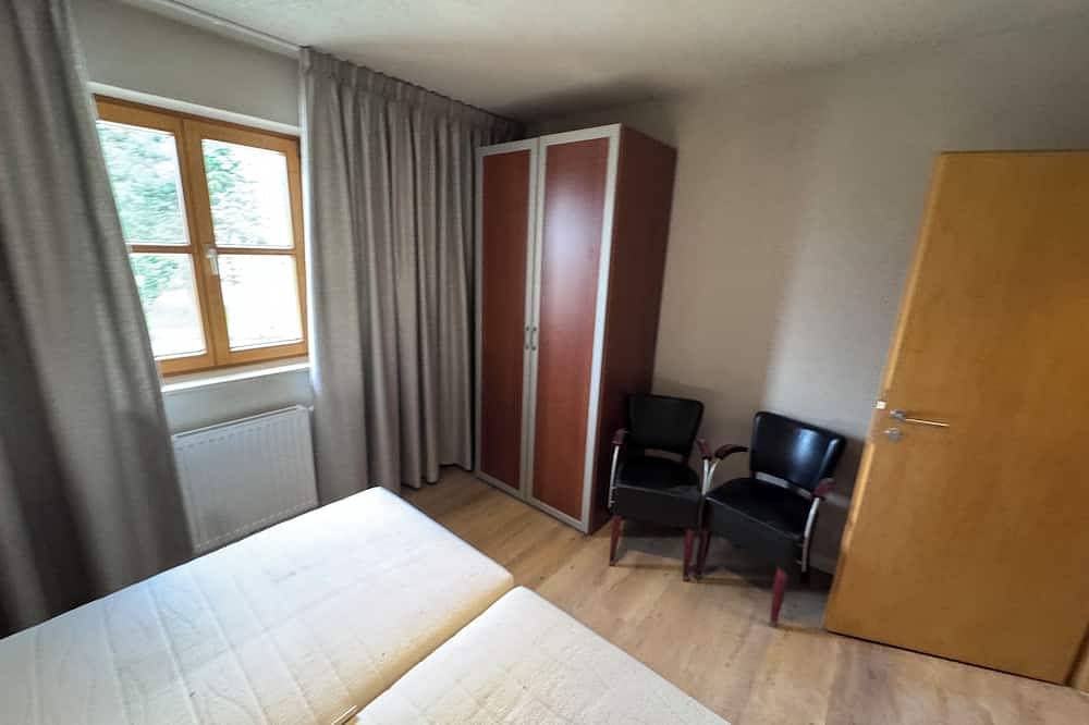Ganze Wohnung, Chalet zur Rose 2-Zimmer-Wohnung \"Zyklame\" 2-7 Personen (80m2) in Lechtaler Alpen, Berwang