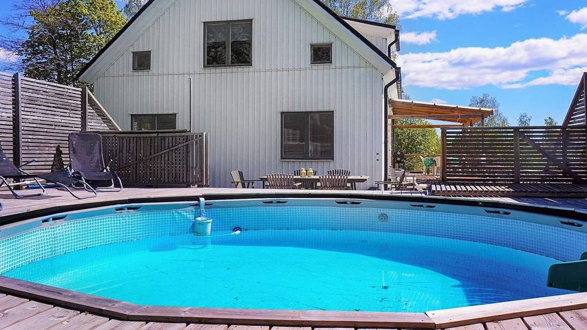 Ferienhaus für 6 Personen, mit Pool in Dalsland