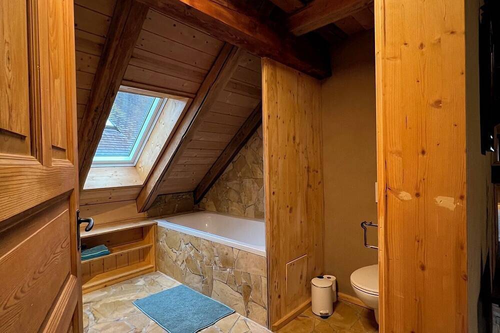 Ganze Wohnung, \"Dach-Traum\" - Naturnahe Auszeit in Maisonette mit Holzseele in Waal, Bayerisch Schwaben