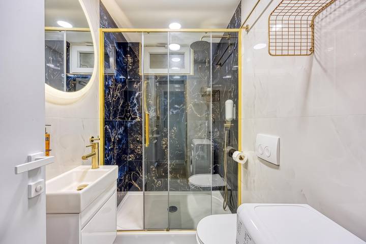 Ganze Wohnung, Boutique Downtown Studio with Balcony 1 in Zagreb, Zagreb und Umgebung
