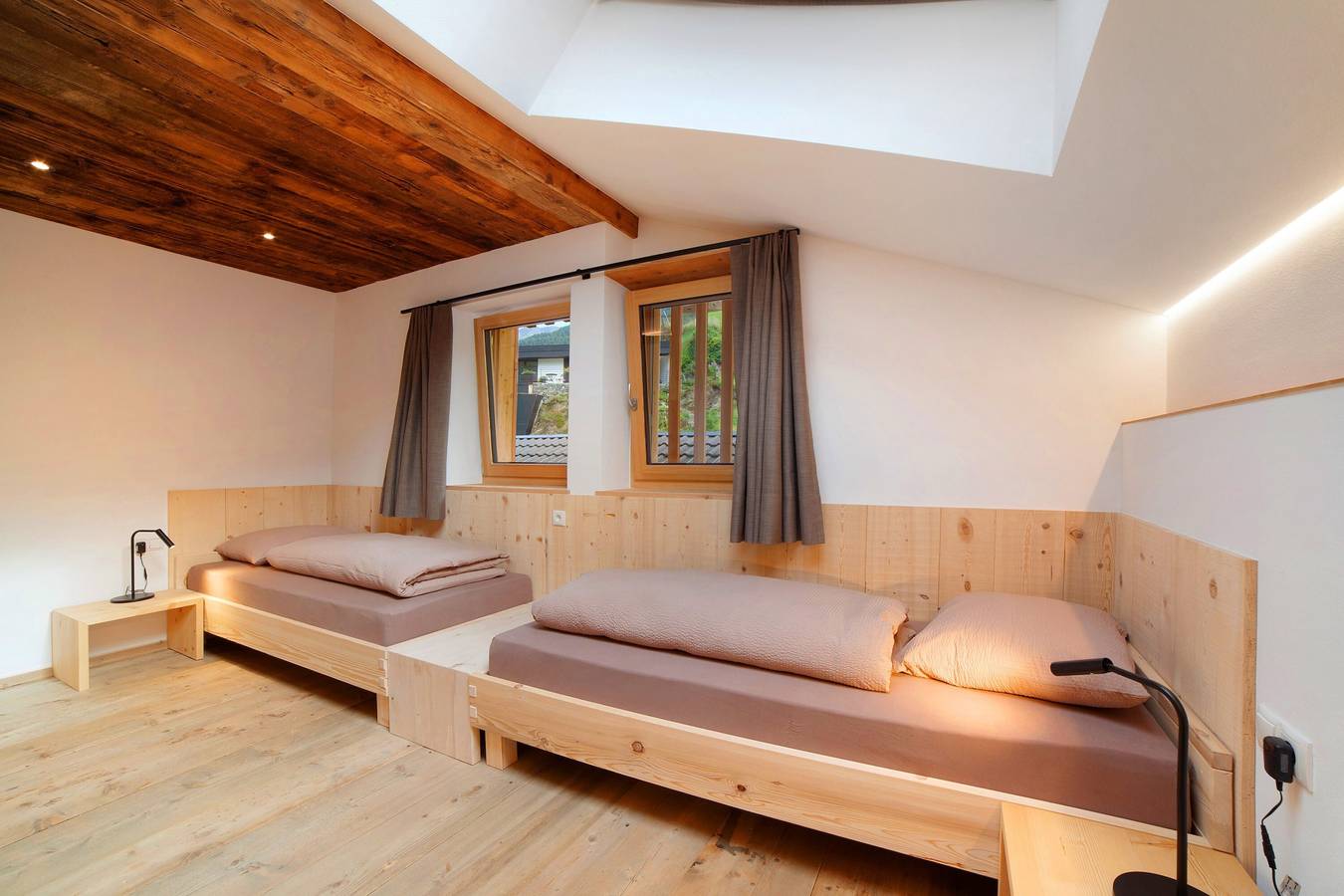 Ganze Wohnung, Ferienwohnung 'Herrischner 2' mit Bergblick, privater Terrasse und Wlan in Stubaier Alpen, Moos in Passeier