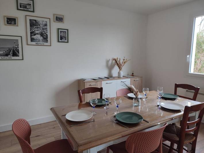 Location de vacances pour 6 personnes, avec terrasse et jardin, animaux acceptés à Brécey - 2